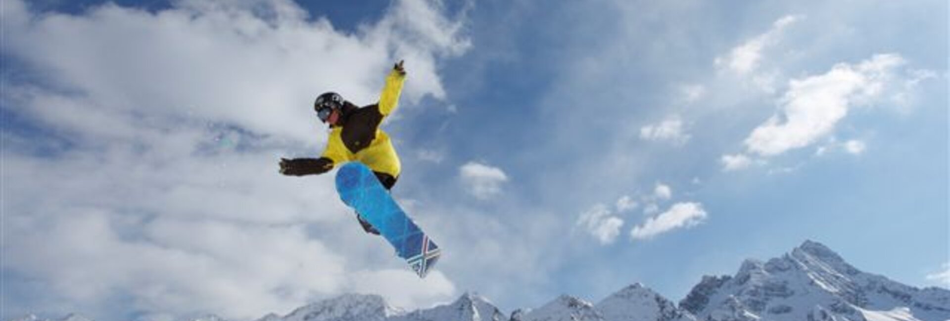 Passo Tonale ski resort, snowboarding