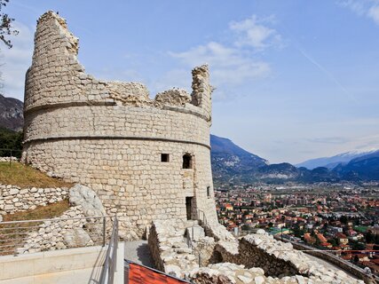 Bastione di Riva - ph. Pio Geminiani | © 25067 - Archivio Trentino Marketing  - Bastione di Riva - ph. Pio Geminiani