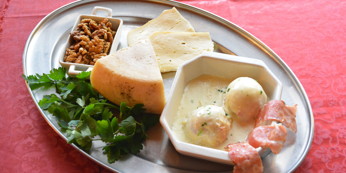 Skifahren bei Tagesanbruch: Vom Frühstück direkt auf die Piste  #8