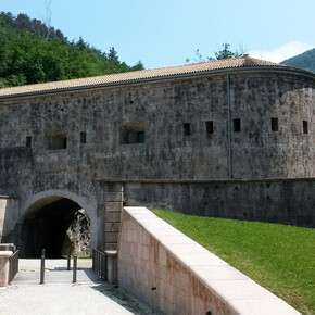 Fort Cadine Bus de Vela