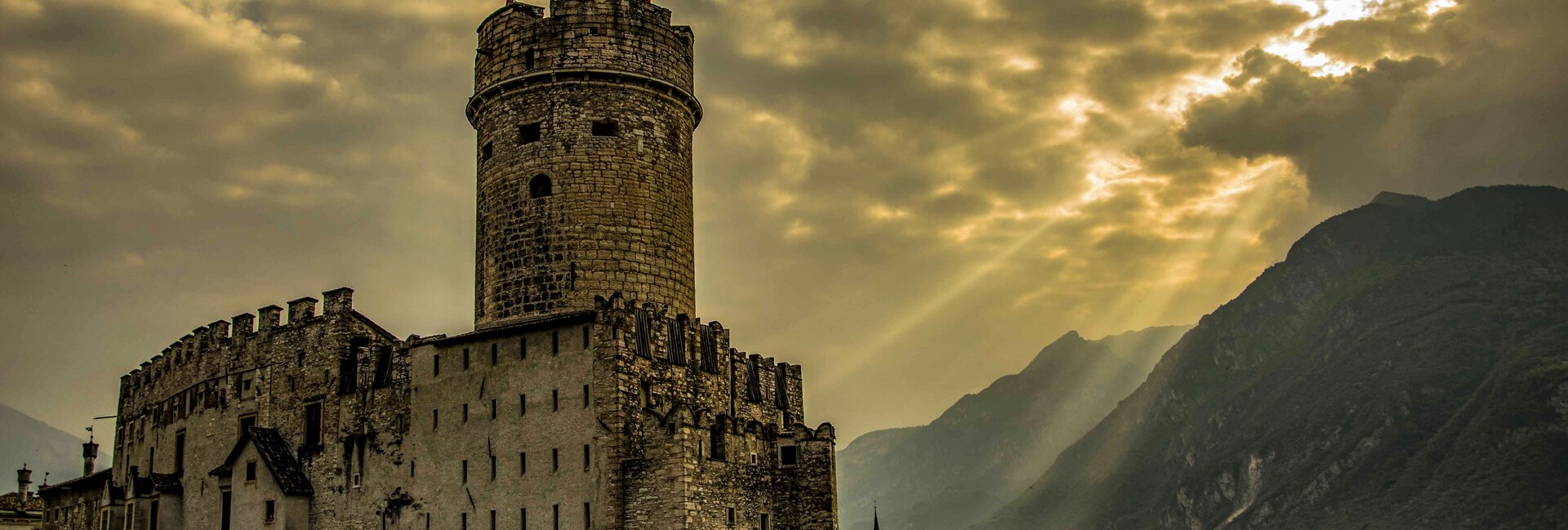 Trento - Castello del Buoncosiglio - Buonconsiglio Castle | © sara-lorenzini-instawalk-trento18