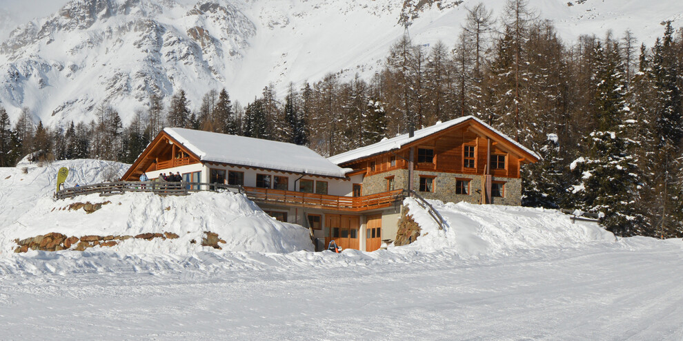 where to stop for lunch and dinner after a day on the skis