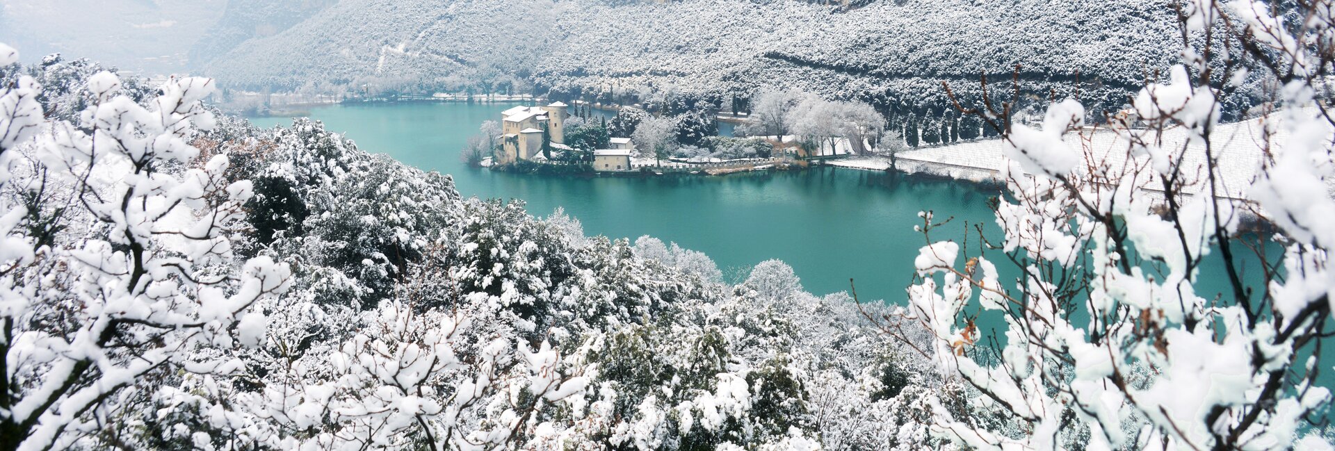 where to spend a day in Trentino | © CASTEL TOBLINO_Archivio APT Trento, Monte Bondone, Valle dei Laghi – foto M. Miori