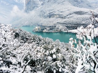 where to spend a day in Trentino | © CASTEL TOBLINO_Archivio APT Trento, Monte Bondone, Valle dei Laghi – foto M. Miori