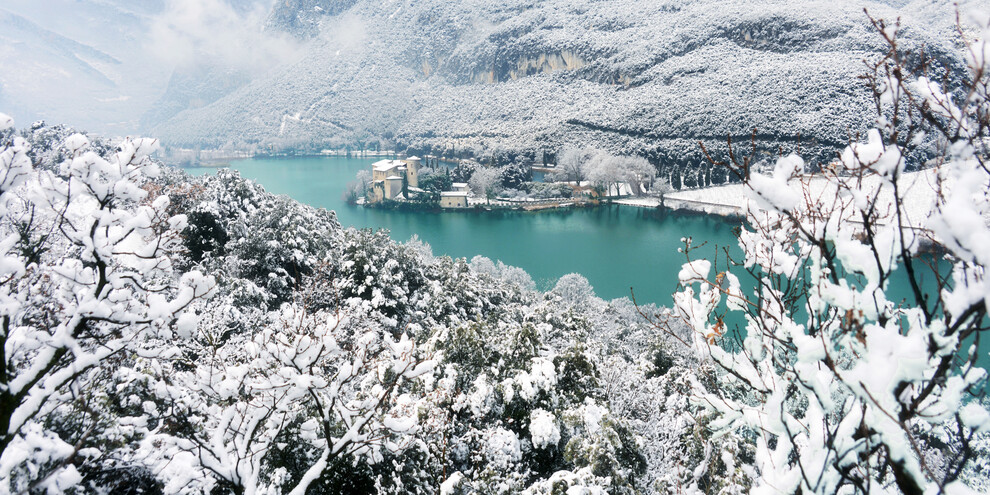 where to spend a day in Trentino | © CASTEL TOBLINO_Archivio APT Trento, Monte Bondone, Valle dei Laghi – foto M. Miori