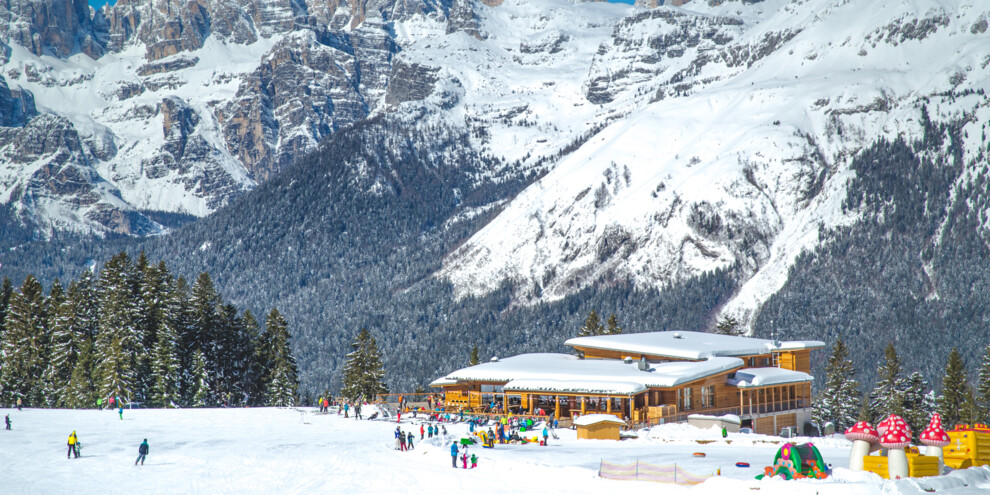 Rifugio Dosson: вид на Брента-Доломиты