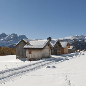 Důležité rady pro bezpečné řízení auta na sněhu