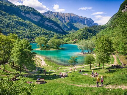 Jezioro Tenno, trekking