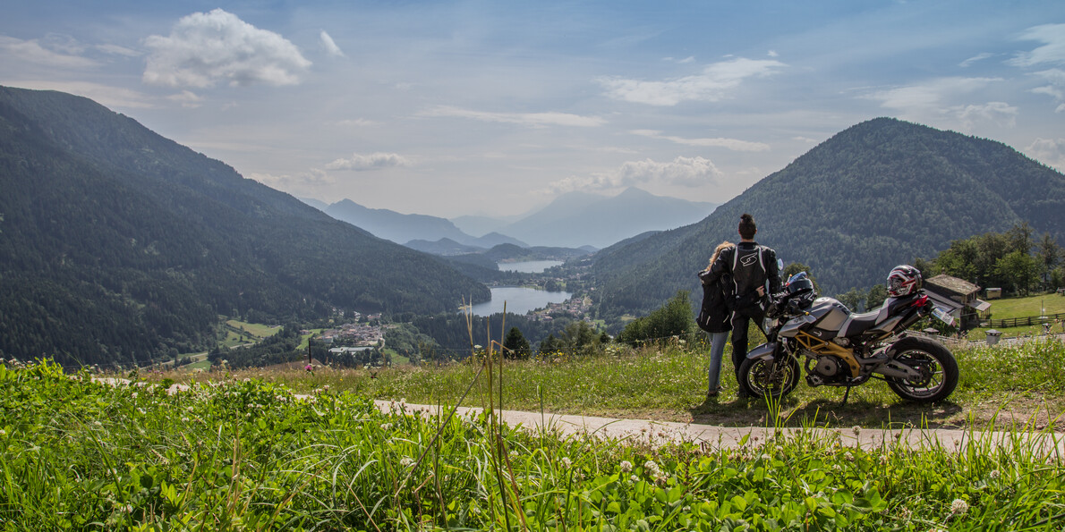 Motorcycle holidays in Trentino: an adventure on the most beautiful roads of the Dolomites