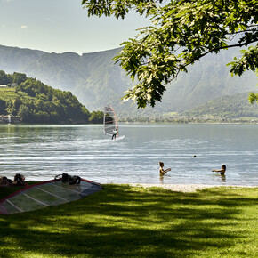 Frühjahrsurlaub am See im Tal Valsugana 