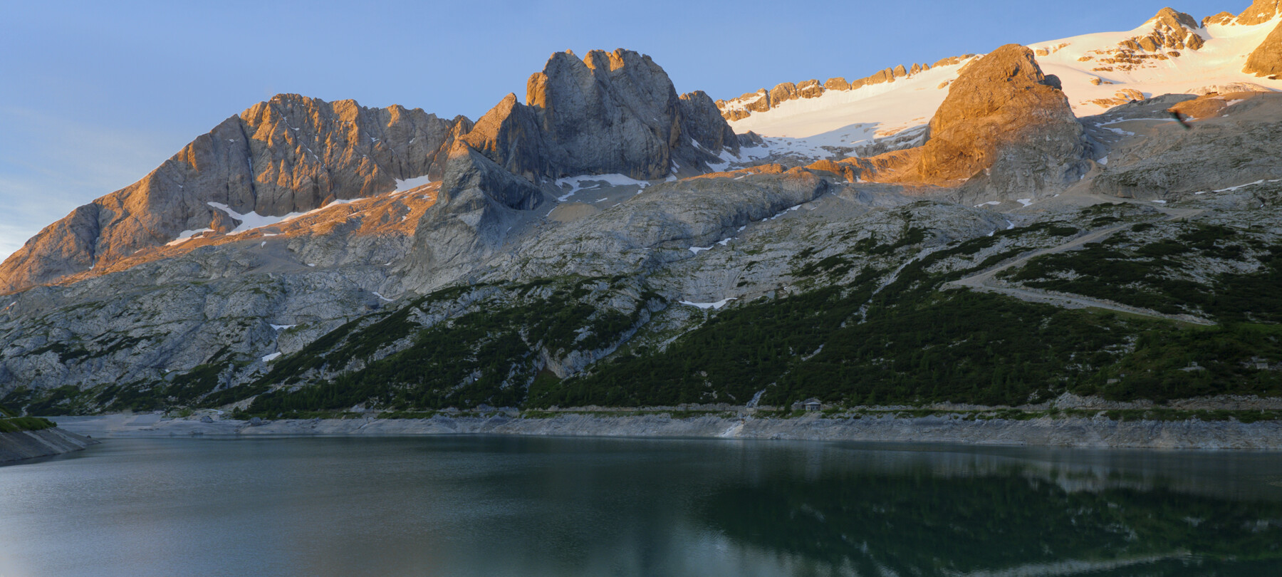 Abenteuer in den Dolomiten: Erkunden Sie die Marmolada