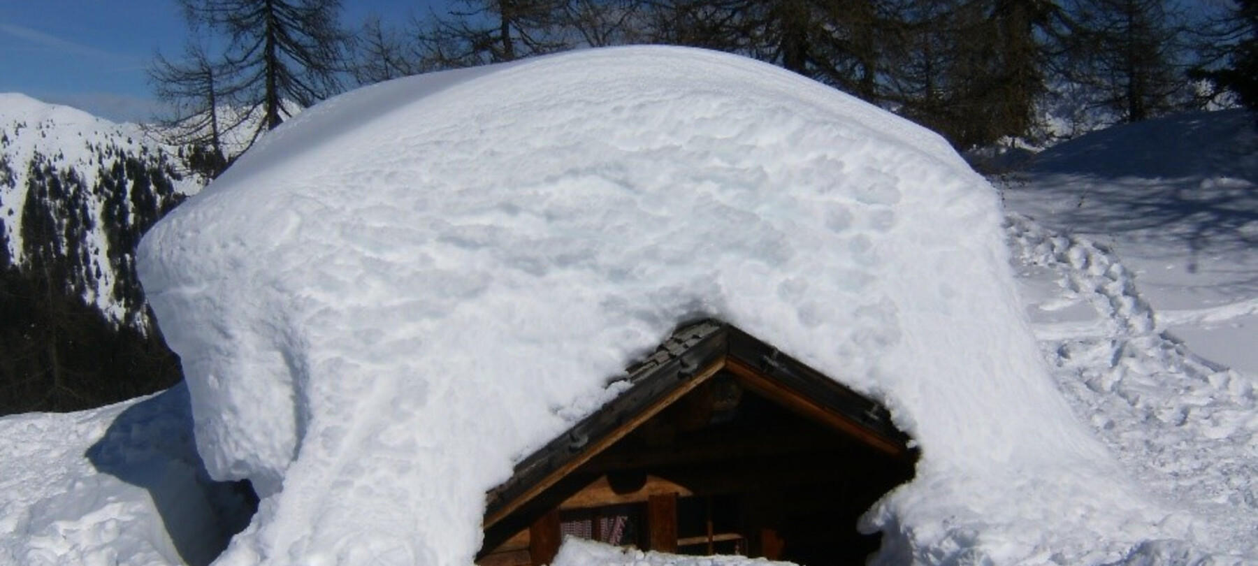 Snowshoeing and skitouring in the Giudicarie Valleys