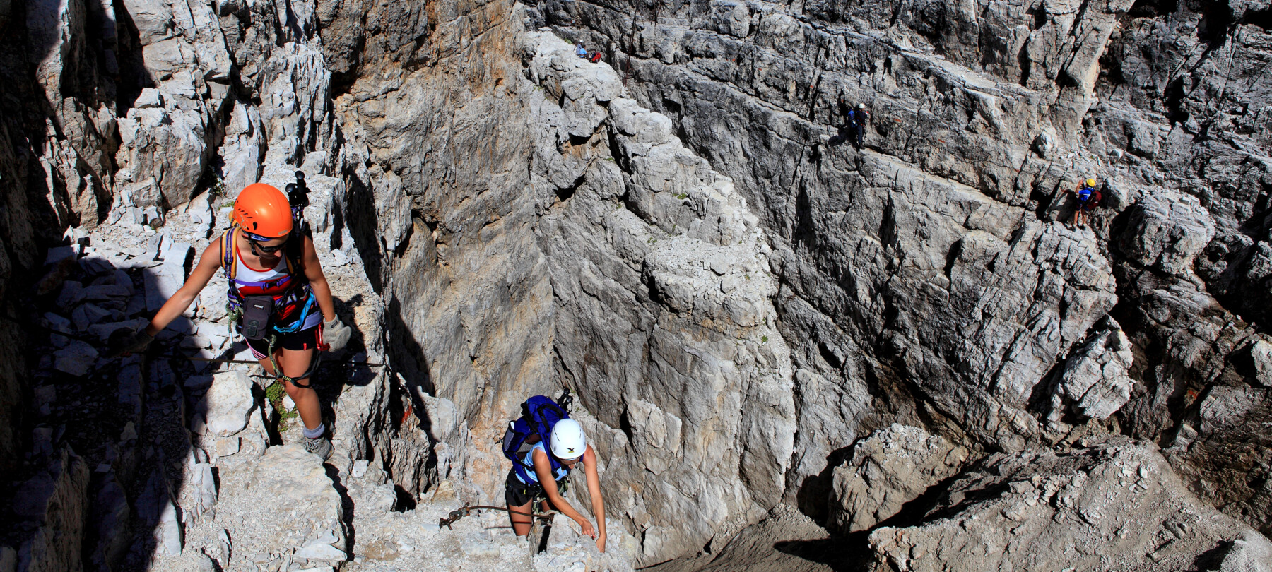 Campiglio - Dolomiti di Brenta - Arrampicata sul sentiero delle Bocchette Alte | © Pio Geminiani