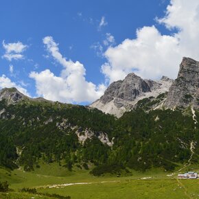 Spora Hut | © APT Dolomiti di Brenta e Paganella