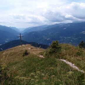 Durmont summit and view towards the Val del Chiese | © Madonna di Campiglio Azienda per il Turismo 
