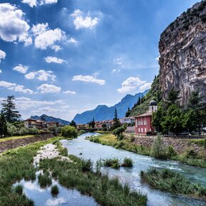 Let's go! Along the river Sarca | © Garda Trentino