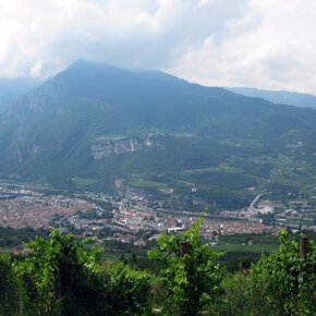 Trekking al Monte Calisio. | © APT Trento 