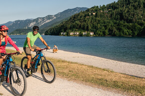 Lakefront cycle path in Ledro Valley | © North Lake Garda Trentino 