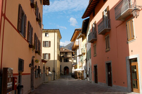 La via centrale di Pieve | © Garda Trentino
