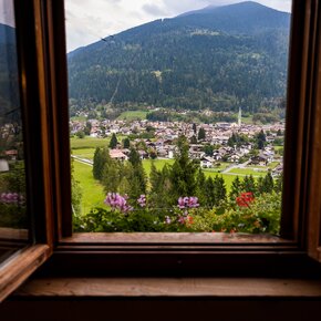 A window onto Pinzolo and the Doss | © Madonna di Campiglio Azienda per il Turismo 
