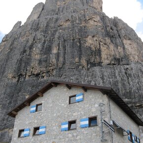 Trekking al Rifugio Velo della Madonna | © TRACCIAtour srl