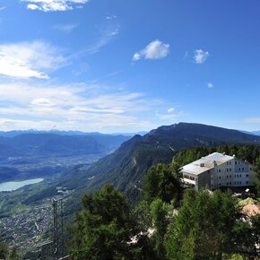 Long loop trail between Regole di Malosco and Mendola Pass with a climb up to Mount Penegal | © APT Val di Non 