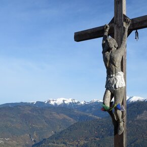 To the 'Piz delle Agole' and the little church of S. Leonardo | © APT Trento 