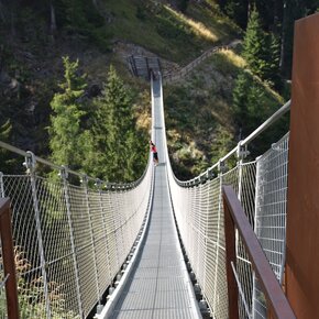 Ponte sospeso in Val di Rabbi | © APT Valli di Sole, Peio e Rabbi