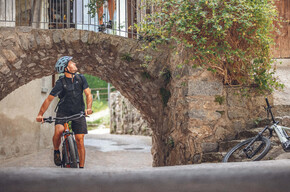 Biking through Rango | © Garda Trentino 