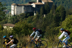 View over Castel Stenico | © North Lake Garda Trentino 