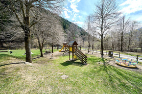 Playground along the bike path | © APT Madonna di Campiglio, Pinzolo, Val Rendena
