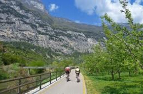 Pista Ciclabile Valle dei Laghi | © VisitTrentino