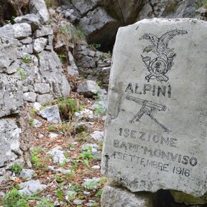 Testimonies of the Great War on the path to Dosso Alto | © Garda Trentino 