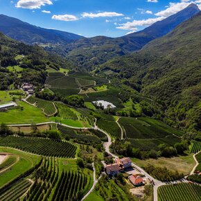 Passeggiata da Spormaggiore al borgo di Maurina | © APT Dolomiti di Brenta e Paganella