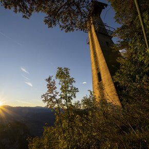 Il primo pilone della vecchia funivia | © APT Dolomiti di Brenta e Paganella