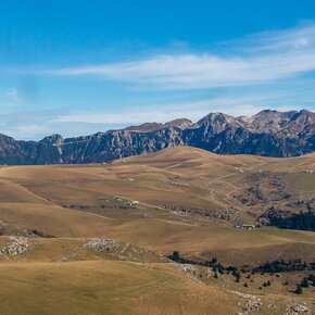 panorama Lessinia sfondo piccole Dolomiti | © APT Rovereto Vallagarina Monte Baldo