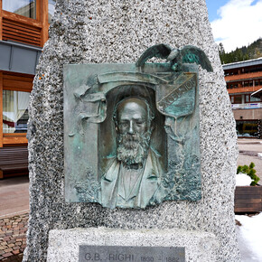 Monumento a G. B. Righi