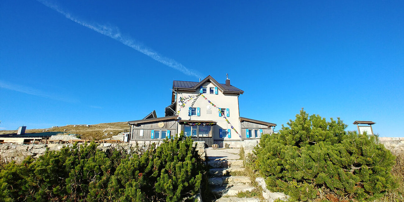 Rifugio Altissimo Damiano Chiesa (Garda) #3