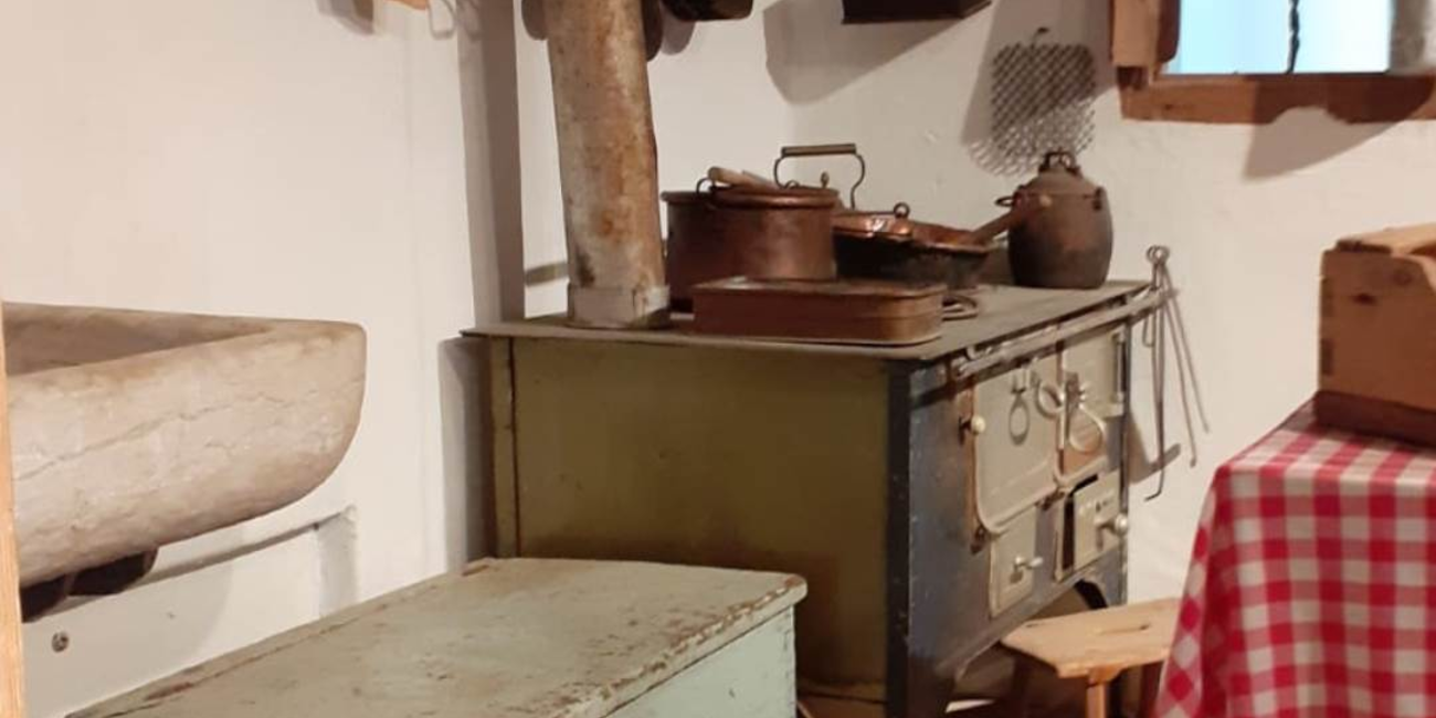 Museo degli attrezzi del bosco e Museo d'arte moderna di scultura lignea #1