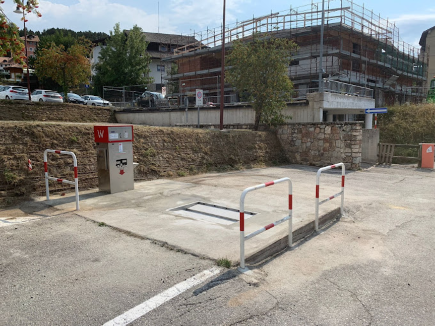 Piazzola di servizio ai Camper vicino ai Vigili del Fuoco