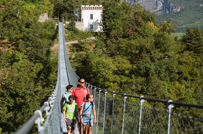 Ponte sospeso Mezzolombardo
