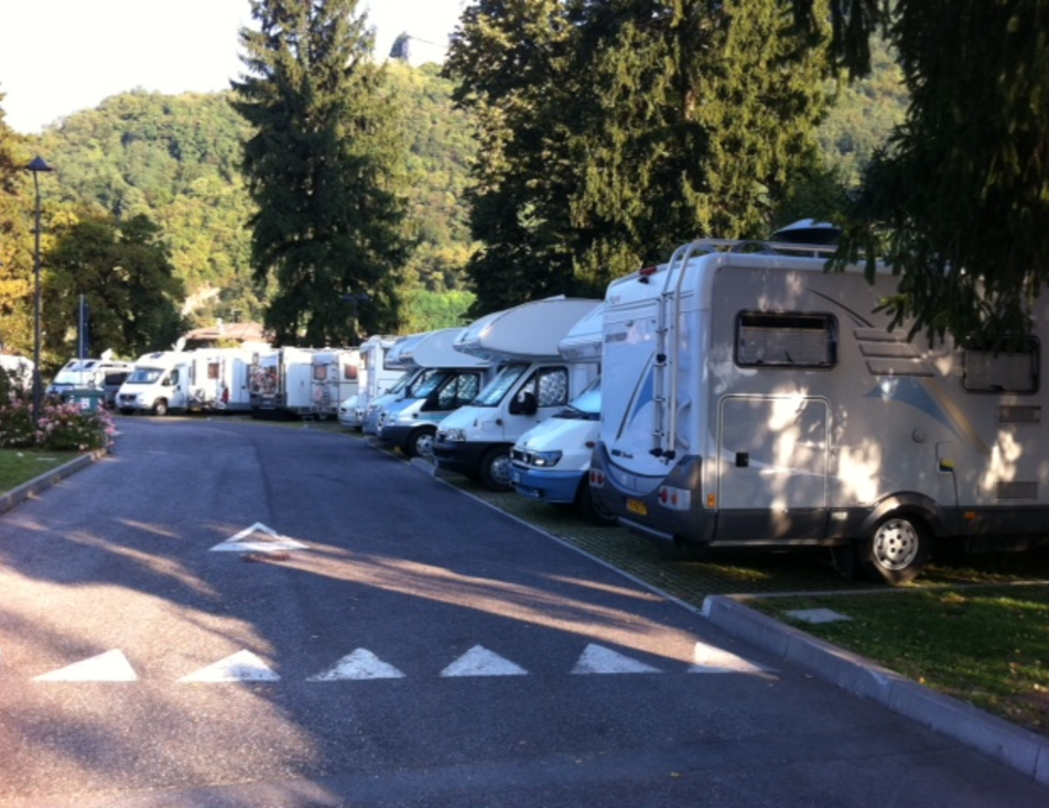 ZONA SOSTA CAMPER BORGO
