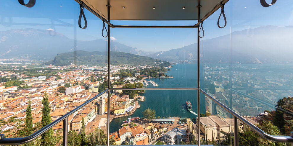 Aperitif with a Wow view