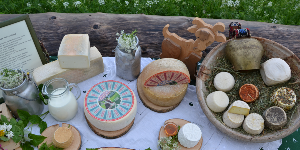 Taste some Cavalese Caprino cheese