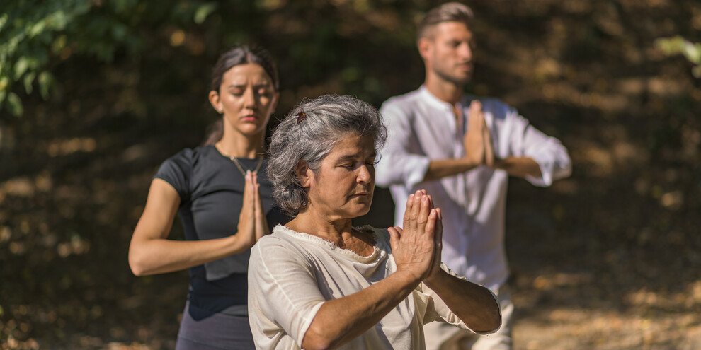 Valsugana - Levico Terme - Lago di Levico - Yoga in riva al lago | © Ronny Kiaulehn