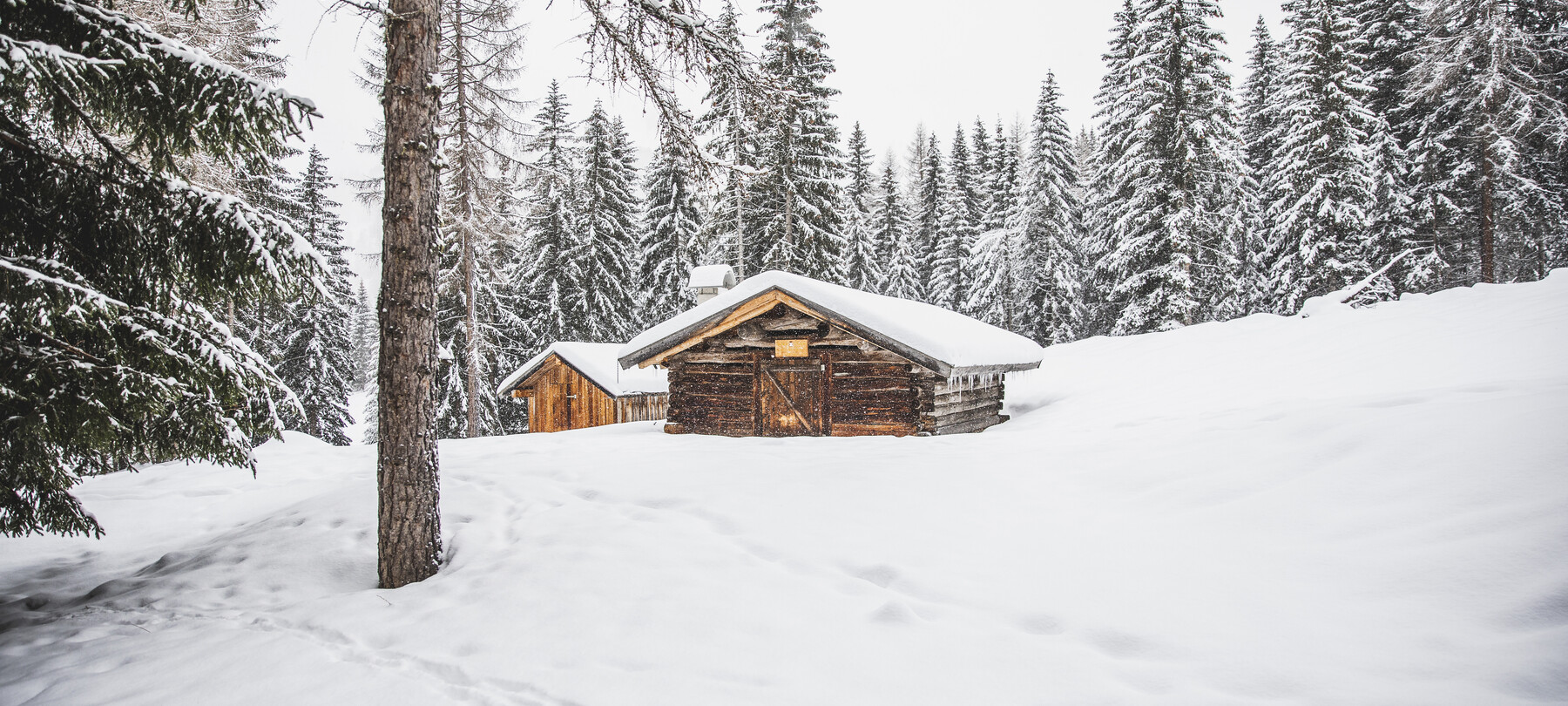 Nocleh v horské chatě