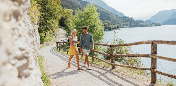 A tour around the lake