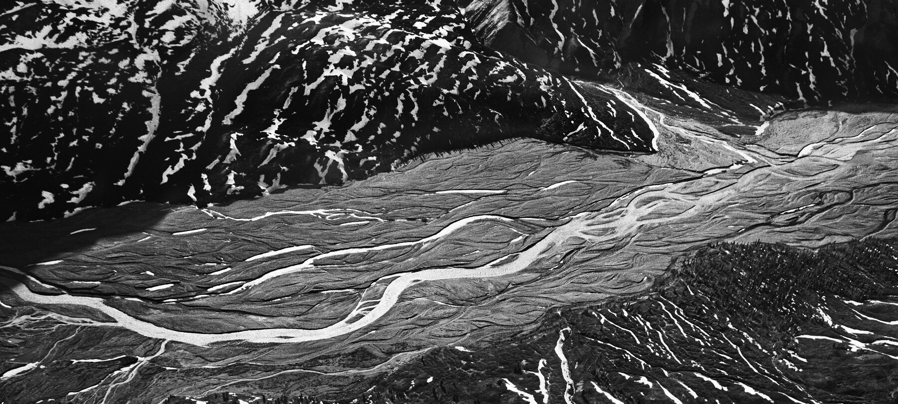 Salgado’s exhibition on glaciers in Rovereto and Trento