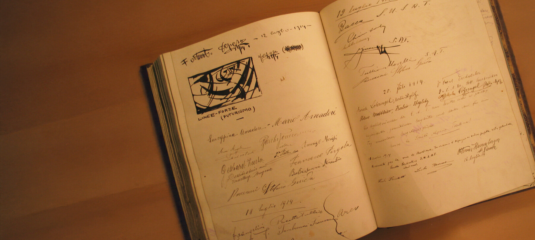 Firma e disegno di Fortunato Depero (Foto Archivio SAT)