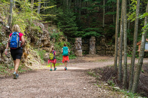 trekking